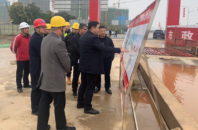 南昌縣委常委,縣政府黨組副書記、副縣長付向宇到小藍大道快速化工程走訪調(diào)研691.jpg