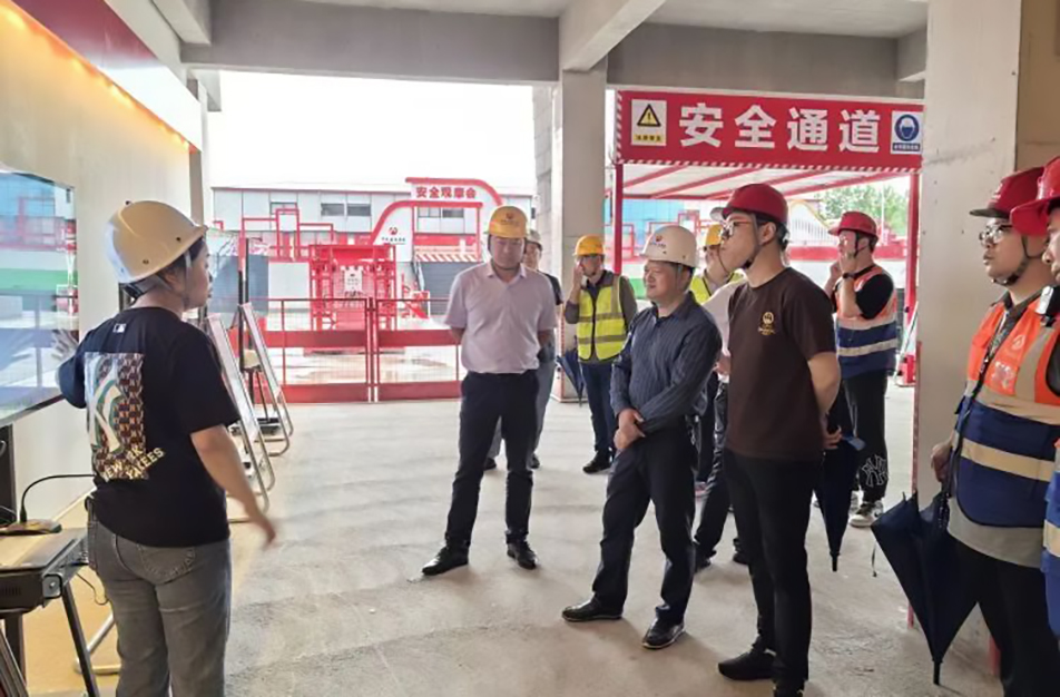 南昌市住建局曾偉到聯(lián)發(fā)九龍和悅、新建區(qū)人民醫(yī)院二部項(xiàng)目調(diào)研